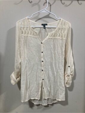FANG Cream Lace Yoke Button-Down Blouse